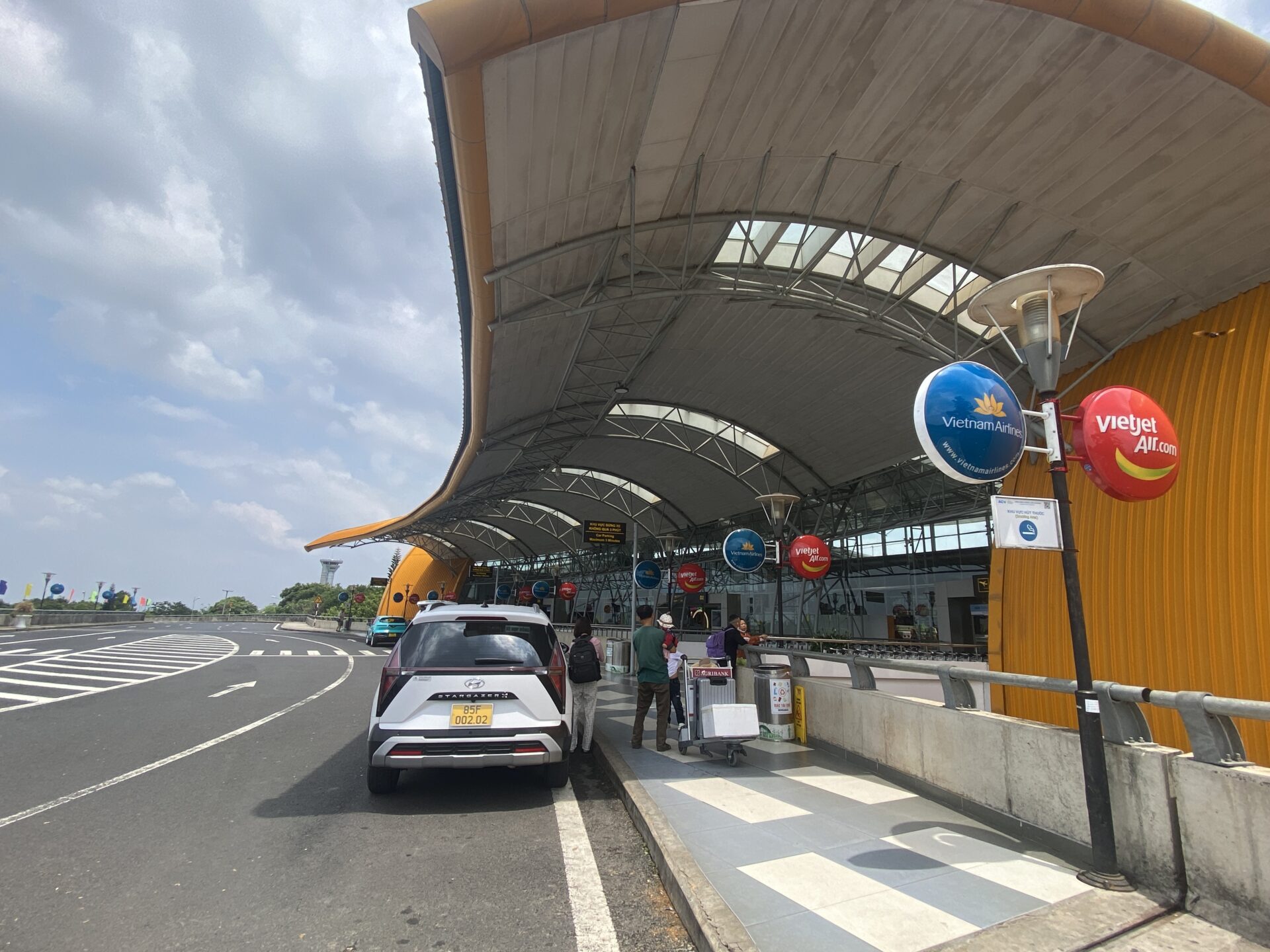 Taxi đi sân bay liên khương Taxi đi sân bay liên khương