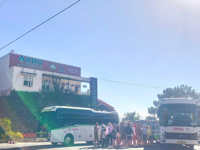 Taxi Cam Ranh đi Vĩnh Hy bao nhiêu tiền
